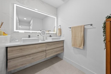 This stunning 2 bedroom, 2 bath villa in the desirable Limetree - photo 11