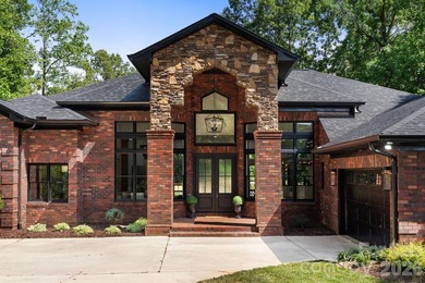 Experience the perfect blend of luxury lakefront living and - photo 3
