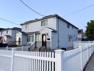 Beautifully fully renovated 3-bedroom, 2-bath home located in - photo 1