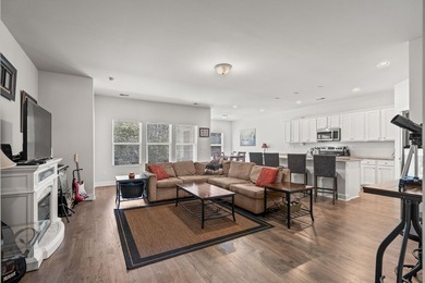 Back on the market due to no fault of the seller! Welcome to - photo 8