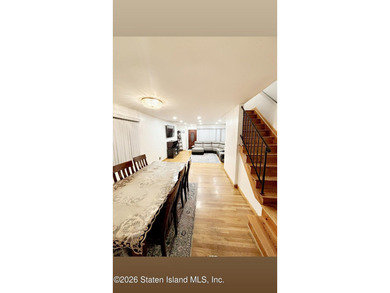 Beautifully fully renovated 3-bedroom, 2-bath home located in - photo 8