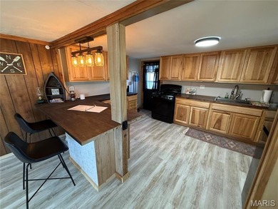 Welcome to The River House! This charming, fully refreshed - photo 10