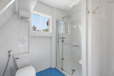 Experience the ultimate off-grid lifestyle where total privacy - photo 15