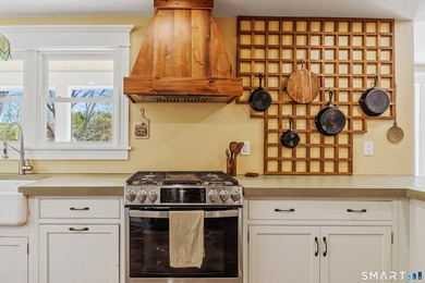 Step back in time with this beautifully preserved circa 1815 - photo 19