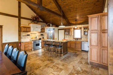 Welcome to 124 Blackhawk Trace a custom-built contractor owned - photo 4
