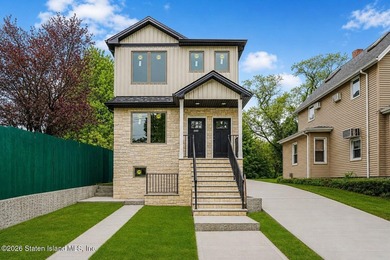 THIS IS A BRAND NEW DETACHED TWO FAMILY HOUSE. 2ND FLOOR HAS 3 - photo 1