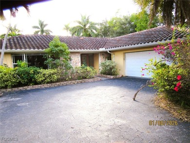 Caloosahatchee River Home For Sale in Fort Myers Florida