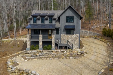 Located in the private and prestigious, 2,000 acre Chinquapin - photo 1