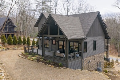 Located in the private and prestigious, 2,000 acre Chinquapin - photo 2