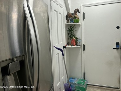 Newly renovated kitchen stainless appliances, spacious 4 - photo 4