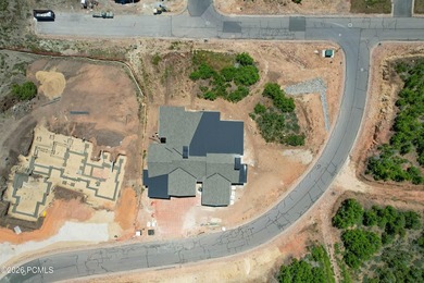 Welcome to Halo Crest. Approach a grand covered front patio - photo 11