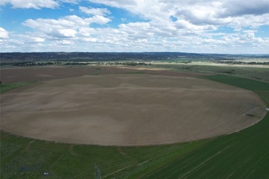 The Custer Legacy Ranch provides a rare combination to today's - photo 4