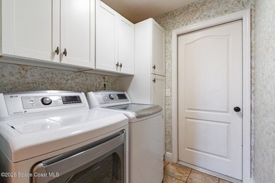 Beautifully upgraded 3BR/2BA home with 1,725 living sq ft (2,500 - photo 16