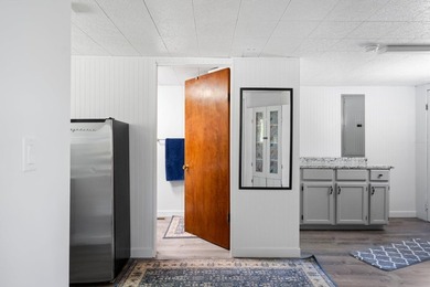 COMPETITIVELY PRICED TO SELL! This recently renovated, FULLY - photo 17