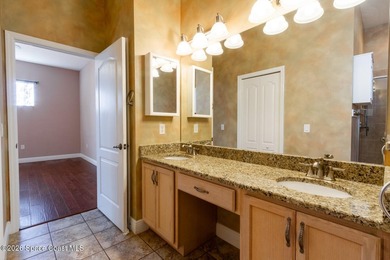 Beautifully upgraded 3BR/2BA home with 1,725 living sq ft (2,500 - photo 19