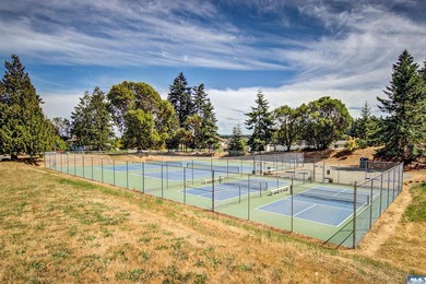 Build your dream home on this Sunland lot tucked at the end of a - photo 20