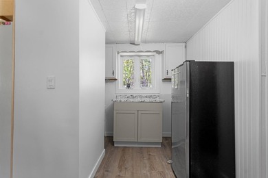 COMPETITIVELY PRICED TO SELL! This recently renovated, FULLY - photo 21