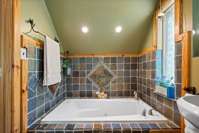 COMPETITIVELY PRICED TO SELL! This recently renovated, FULLY - photo 33