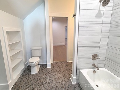Another opportunity in Hutton Estate! This new construction home - photo 34
