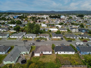JUST 2 BLOCKS FROM THE OCEAN! Welcome to 1046 Jaccard Street - photo 34