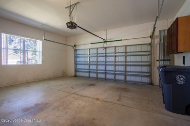 Beautifully upgraded 3BR/2BA home with 1,725 living sq ft (2,500 - photo 40