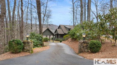 Exceptional private five-bedroom *Lodge Home* with expansive - photo 2