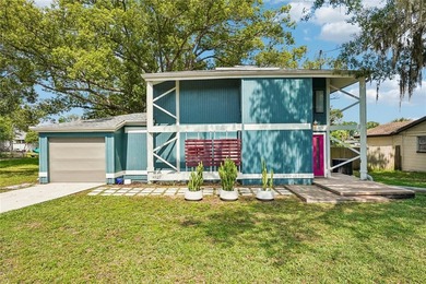 Unique architect-designed lakefront home- this is the one you - photo 2