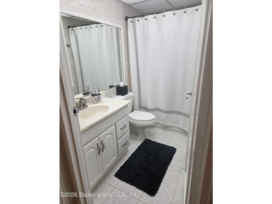 Welcome to this beautiful oversized Condo. Offering bright - photo 6