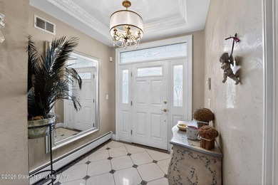 Enjoy family and entertaining in this charming 4 bedroom - photo 4