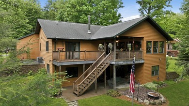 Impeccably cared for and exceptionally well-built, this - photo 2