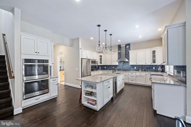 An Extraordinary Offering of Elegance, Craftsmanship, and - photo 12
