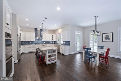 An Extraordinary Offering of Elegance, Craftsmanship, and - photo 14