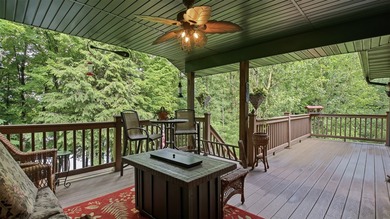 Impeccably cared for and exceptionally well-built, this - photo 5