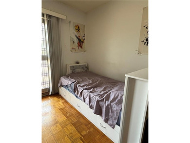 Excellent 1 bedroom condo, with parking space in private back - photo 8