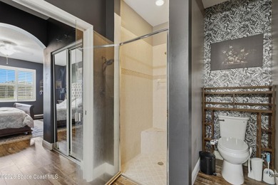 Located in the heart of Bayside Lakes, this beautifully - photo 21