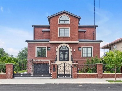 A rare opportunity to own a masterfully built custom residence - photo 3