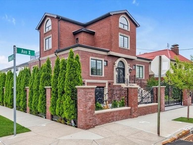 A rare opportunity to own a masterfully built custom residence - photo 5