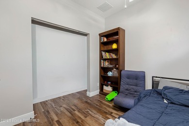 Located in the heart of Bayside Lakes, this beautifully - photo 27