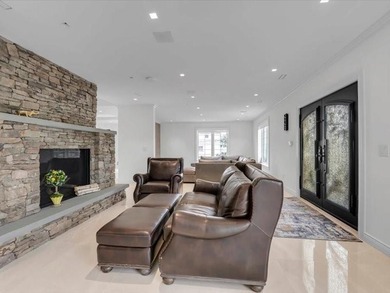 A rare opportunity to own a masterfully built custom residence - photo 10