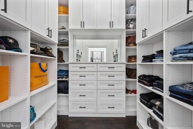 An Extraordinary Offering of Elegance, Craftsmanship, and - photo 33
