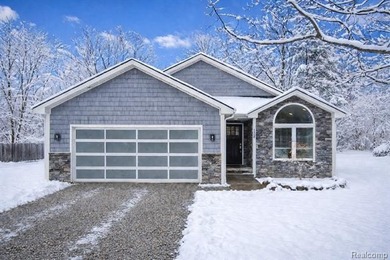 Walled Lake Home Sale Pending in Walled Lake Michigan