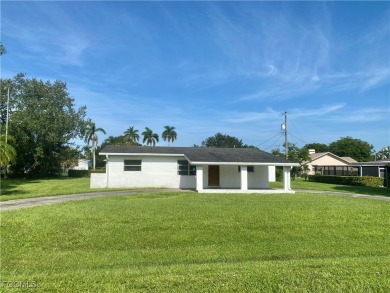 Caloosahatchee River Home Sale Pending in Fort Myers Florida