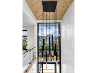 The Pinnacle Of Lake Sherwood Living. Poised above Lake Sherwood - photo 4