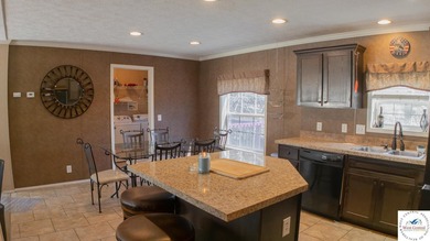 This charming 1,350 sq ft manufactured home sits on a permanent - photo 10