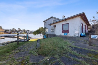 Located on the North end of Devils Lake in Lincoln City, this - photo 3