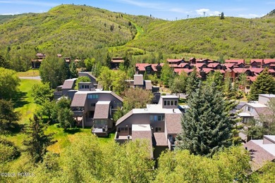 Perfectly positioned along the fairways of the Park City - photo 5
