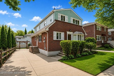 Welcome to 40 Minna Street! This spacious 2-family home features - photo 2