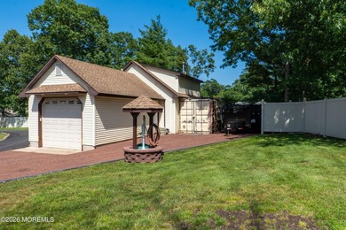 This one-of-a-kind custom ranch is a contractor's, car - photo 14