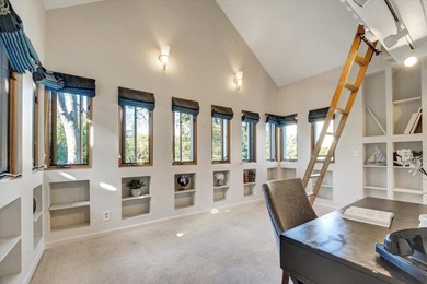 Nestled in a desirable Oakland neighborhood near Piedmont Avenue - photo 16