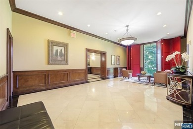 Priced to sell! Beautiful 1BR/1BA co-op at the sought-after - photo 6